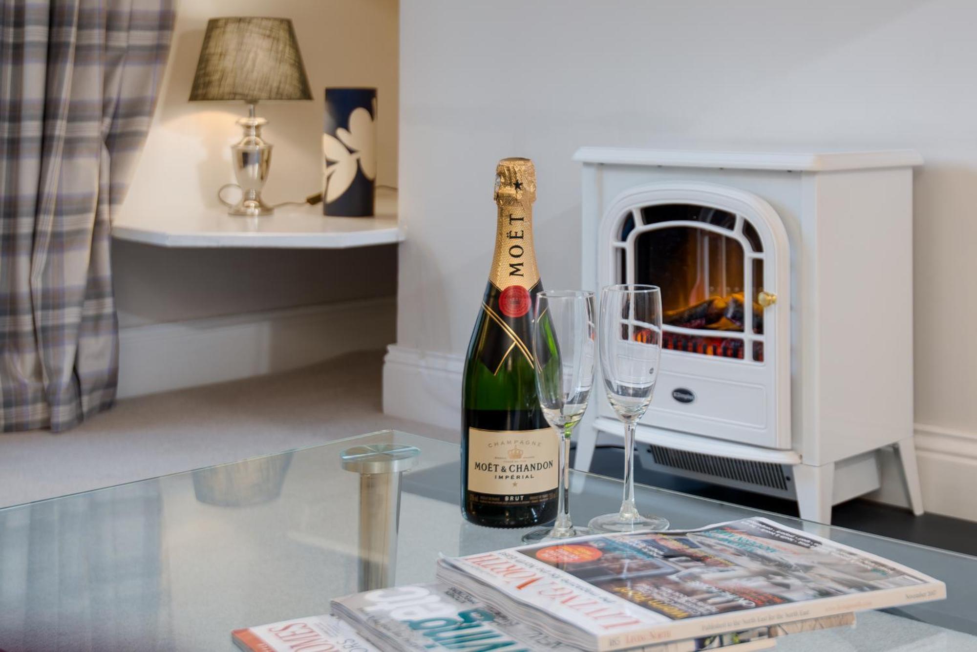 Castle Retreat - Luxury Apartment Opposite Alnwick Castle Exterior photo