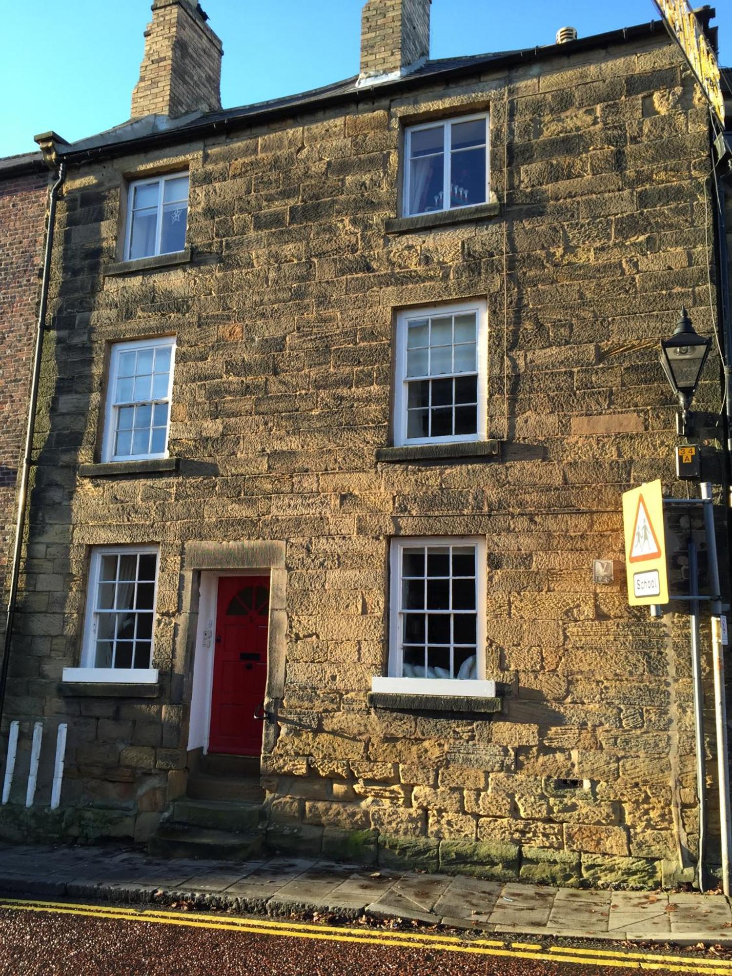 Castle Retreat - Luxury Apartment Opposite Alnwick Castle Exterior photo
